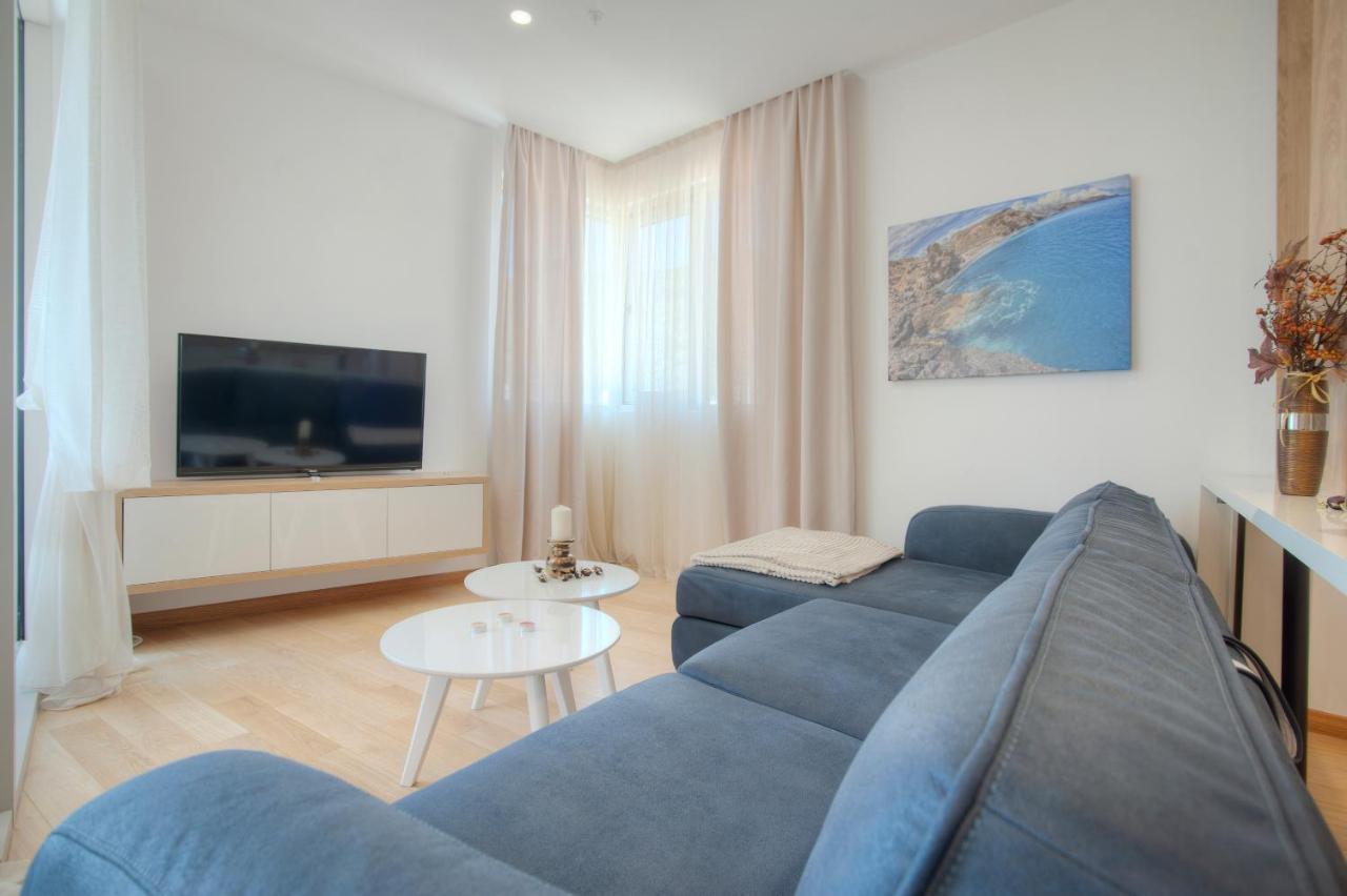 Wow Center Sea- City View * Budva